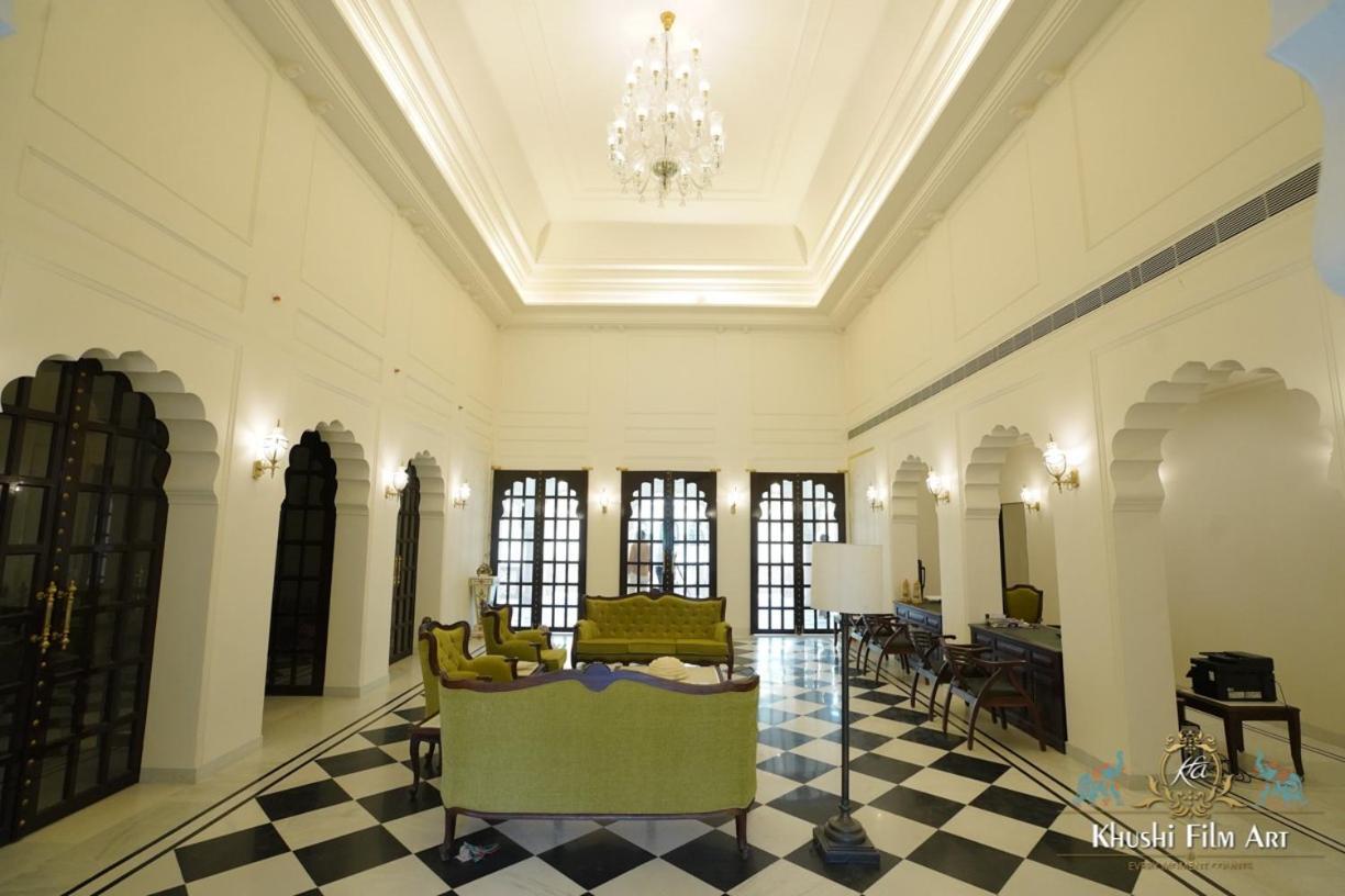 Hotel Raj Bagh Palace Jaipur Bagian luar foto